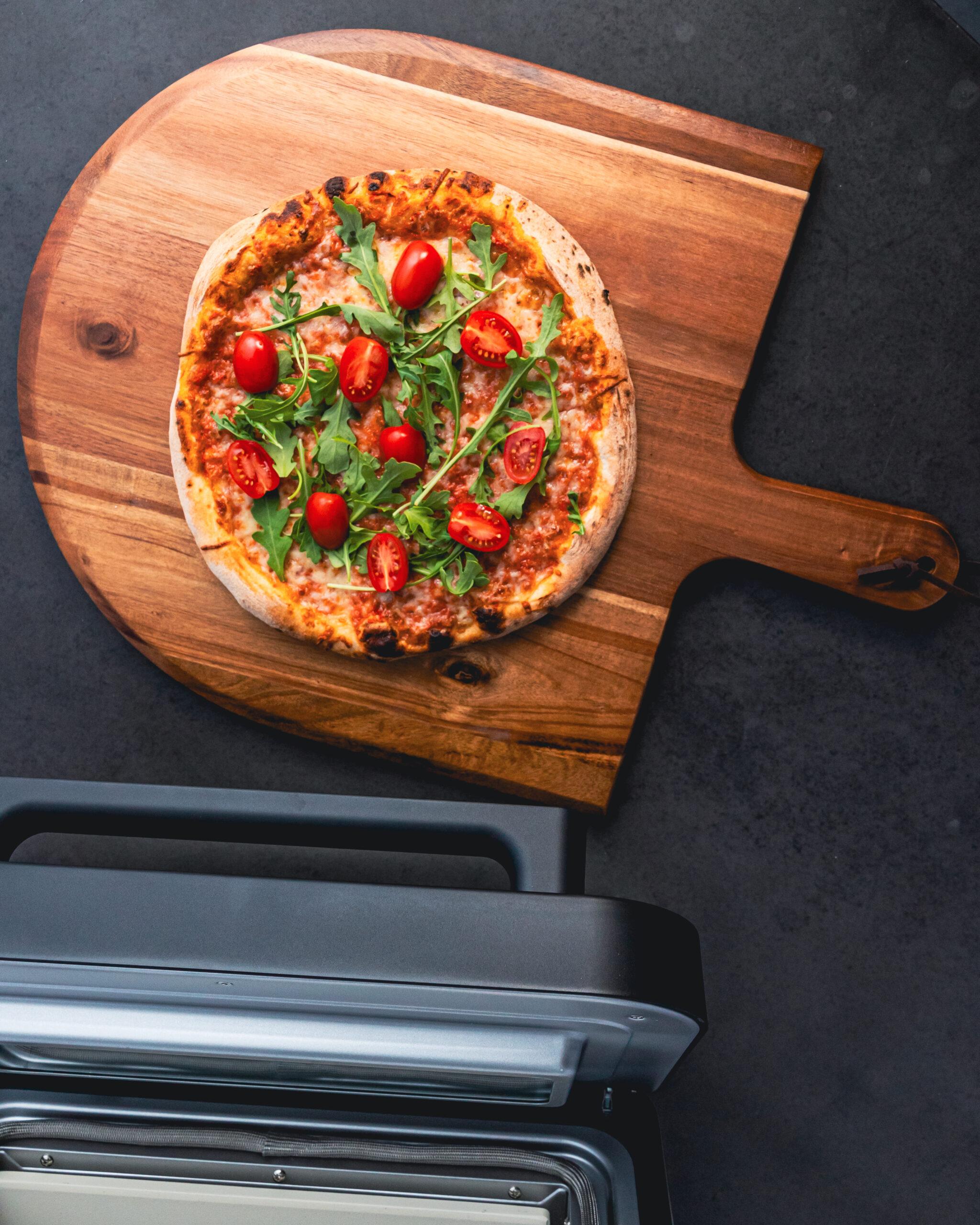 Reel 1: So entsteht deine perfekte Pizza in 3 Minuten! 🍕🎬